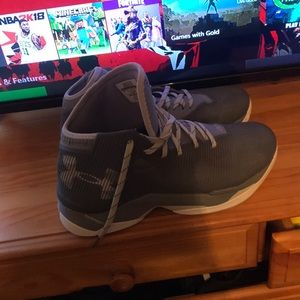 Under Armour Curry 2.5 (Size 10.5)
